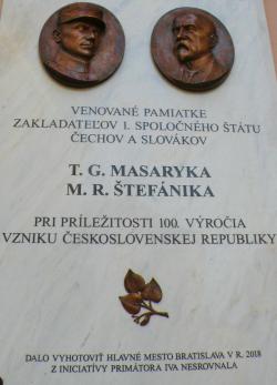 3._pamatna_tabula_zakladatelov_spolocneho_statu_cechov_a_slovakov_bez_eduarda_benesa.1.jpg