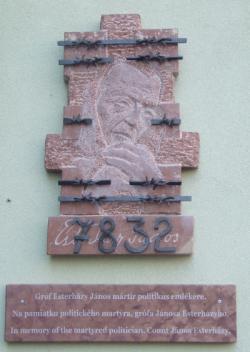 esterhazy-001.jpg