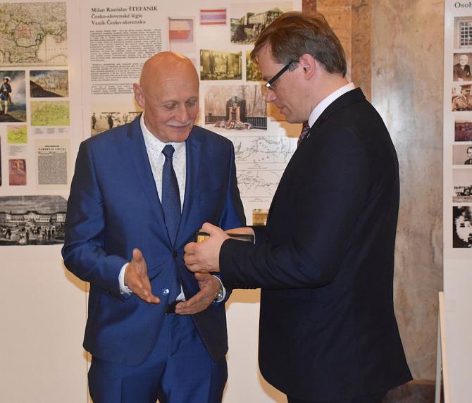 6_dubcek_gesper.jpg