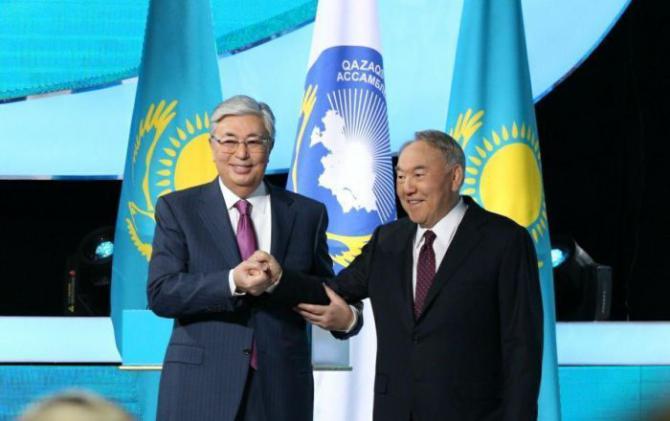 tokajev_nazarbajev.jpg