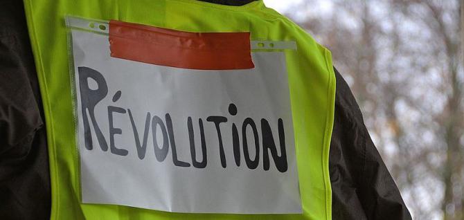 yellow-vests_400.jpg