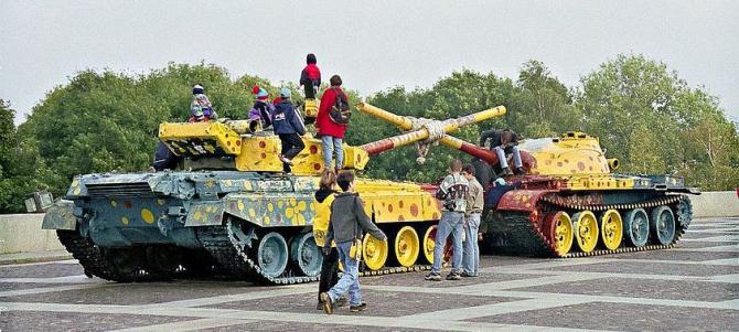 zlte_tanky.jpg
