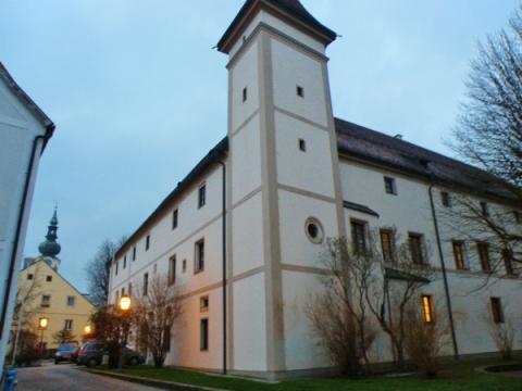 12_zamok_vo_welse_v_ktorom_zomrel_maximilian_i.jpg