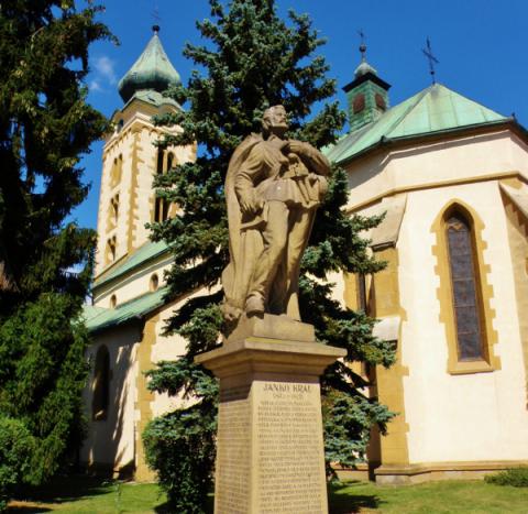 13_pollakova_socha_janka_krala_pri_kostole_sv._miklasa_v_liptovskom_mikulasi_600x584.jpg 13_pollakova_socha_janka_krala_pri_kostole_sv._miklasa_v_liptovskom_mikulasi_600x584.jpg