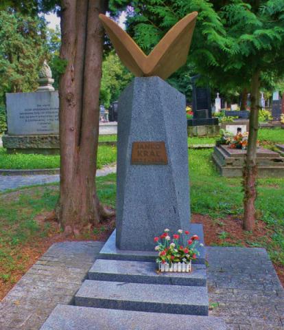 21_pozostatky_janka_krala_v_roku_1940_previezli_zo_zlastych_moraviec_do_martina_niektori_ich_pravost_vsak_spochybnuju._517x600.jpg 21_pozostatky_janka_krala_v_roku_1940_previezli_zo_zlastych_moraviec_do_martina_niektori_ich_pravost_vsak_spochybnuju._517x600.jpg