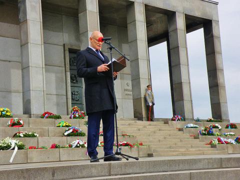 6_slavin_rusky_velvyslanec_alexej_fedotov_pri_prejave_na_slavine.jpg 6_slavin_rusky_velvyslanec_alexej_fedotov_pri_prejave_na_slavine.jpg