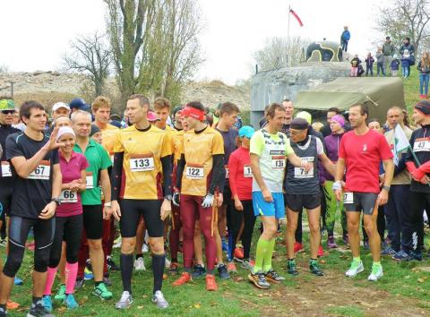 7_medzi_250_ucastnikmi_5._rocnika_patkilometroveho_behu_na_pocest_vojnovych_veteranov_ani_tentorasz_nechybal_ani_olympijsky_vitaz_z_ria_de_janeiro_matej_toth_s_cislom_133.jpg