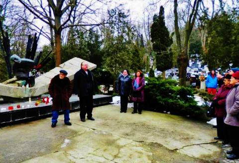 zhromazdenie_pri_prilezitosti_70._vyrocia_tragedie_pri_melku_slavicie_udloie_19._februar_2015.jpg